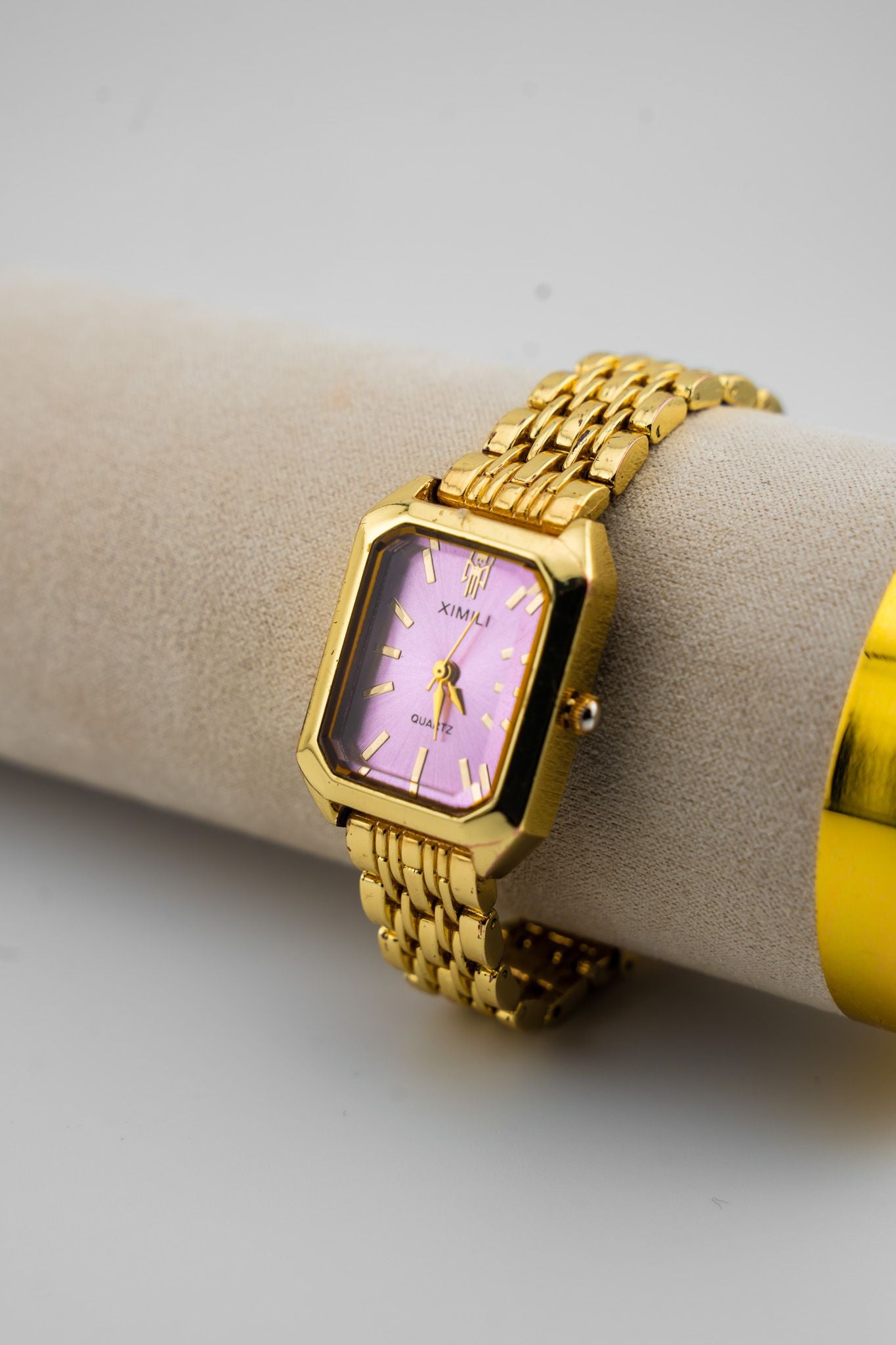 GOLDEN | WATCH